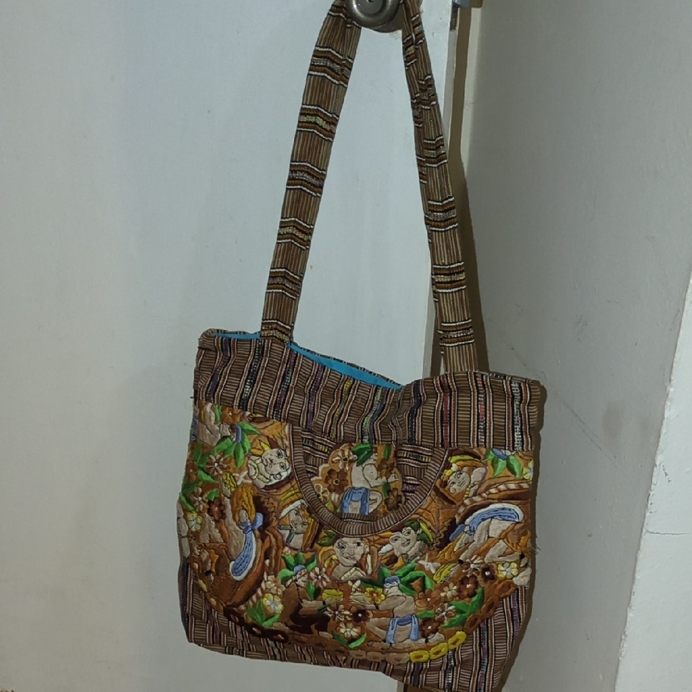 Francesca's Collections Multicolor Embroidered Sh… - image 7